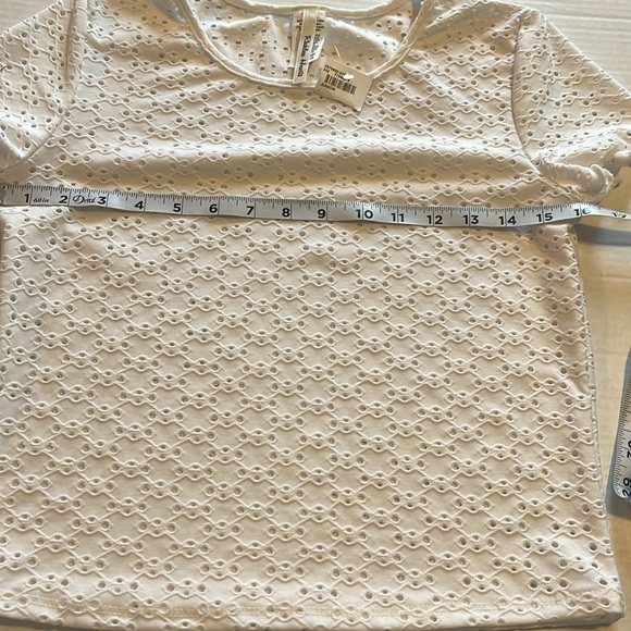 NWT-reckless hearts-L-white-embroidered short sleeve,round neck, eyelet,T-shirt - Picture 9 of 9